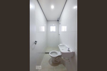 Banheiro de kitnet/studio para alugar com 1 quarto, 15m² em Anchieta, São Bernardo do Campo