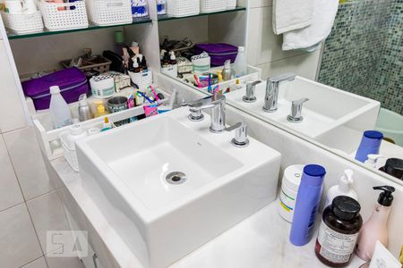 Apartamento à venda com 115m², 3 quartos e 2 vagasBanheiro social