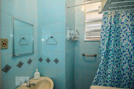 Banheiro de apartamento para alugar com 1 quarto, 24m² em Copacabana, Rio de Janeiro