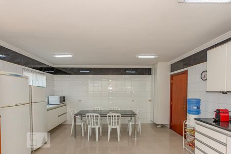 Casa à venda com 360m², 3 quartos e 8 vagas Casa à venda com 360m², 3 quartos e 8 vagasCozinha