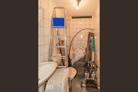 Casa à venda com 360m², 3 quartos e 8 vagas Casa à venda com 360m², 3 quartos e 8 vagasBanheiro de Serviço