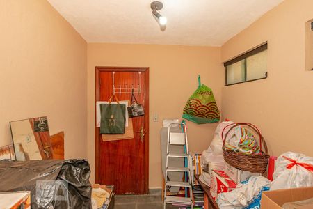 Casa à venda com 360m², 3 quartos e 8 vagas Casa à venda com 360m², 3 quartos e 8 vagasSuite de Serviço