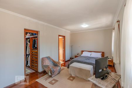 Casa à venda com 360m², 3 quartos e 8 vagas Casa à venda com 360m², 3 quartos e 8 vagasSuite 1