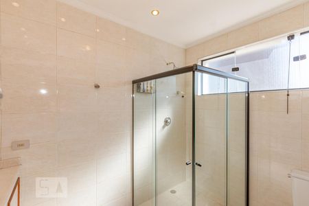 Casa à venda com 360m², 3 quartos e 8 vagas Casa à venda com 360m², 3 quartos e 8 vagasBanheiro da Suite 1