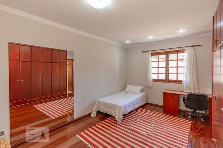 Casa à venda com 360m², 3 quartos e 8 vagas Casa à venda com 360m², 3 quartos e 8 vagasSuite 2