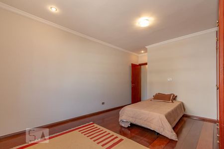 Casa à venda com 360m², 3 quartos e 8 vagas Casa à venda com 360m², 3 quartos e 8 vagasSuite 3