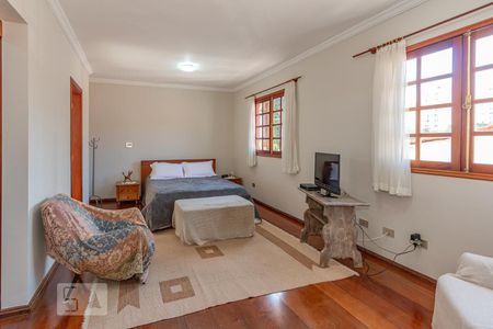 Casa à venda com 360m², 3 quartos e 8 vagas Casa à venda com 360m², 3 quartos e 8 vagasSuite 1