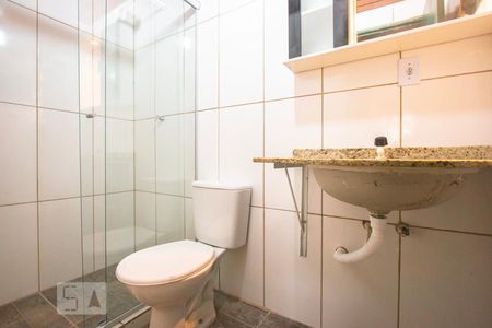 Banheiro de apartamento à venda com 2 quartos, 55m² em Jardim Itu, Porto Alegre