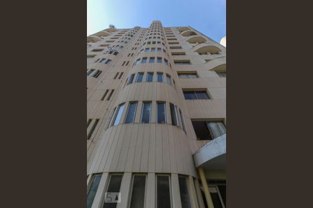 Apartamento para alugar com 45m², 1 quarto e 1 vagaFachada