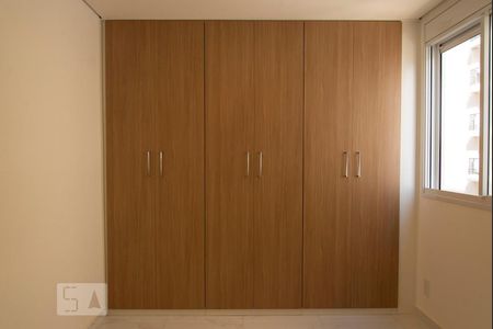 Apartamento à venda com 45m², 1 quarto e 1 vagaQuarto - Armários