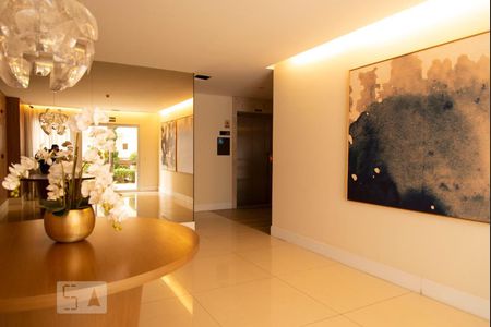 Apartamento à venda com 45m², 1 quarto e 1 vagaHall de Entrada