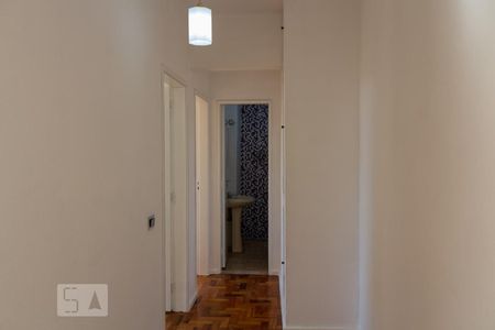 Corredor de apartamento para alugar com 2 quartos, 66m² em Estácio, Rio de Janeiro