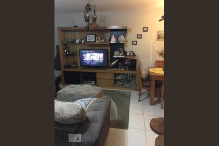 Sala de casa de condomínio à venda com 3 quartos, 110m² em Parque Fongaro, São Paulo