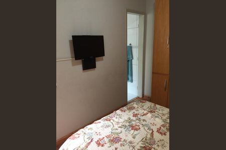 Suíte de casa de condomínio à venda com 3 quartos, 110m² em Parque Fongaro, São Paulo