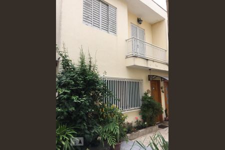 Casa de condomínio à venda com 110m², 3 quartos e 2 vagasFachada