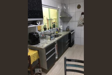 Casa de condomínio à venda com 110m², 3 quartos e 2 vagasCozinha