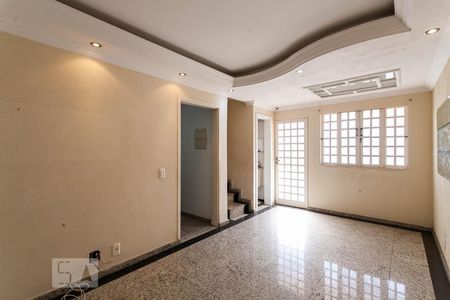 Sala de casa de condomínio à venda com 2 quartos, 97m² em Utinga, Santo André