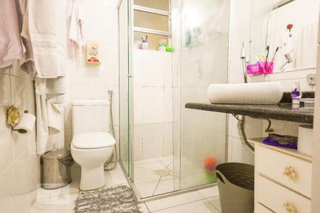 Apartamento à venda com 95m², 3 quartos e 2 vagas Apartamento à venda com 95m², 3 quartos e 2 vagasBanheiro