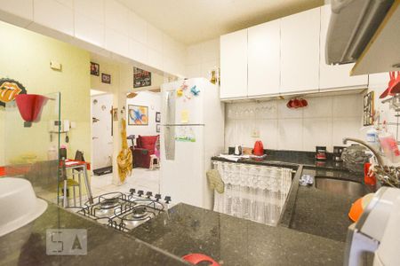 Apartamento à venda com 95m², 3 quartos e 2 vagas Apartamento à venda com 95m², 3 quartos e 2 vagasCozinha