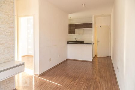 Sala de apartamento à venda com 2 quartos, 50m² em Vila Carmosina, São Paulo