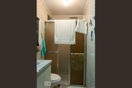 Banheiro de apartamento à venda com 2 quartos, 61m² em Centro Histórico, Porto Alegre