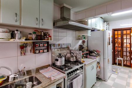 Casa à venda com 170m², 2 quartos e 2 vagasCozinha