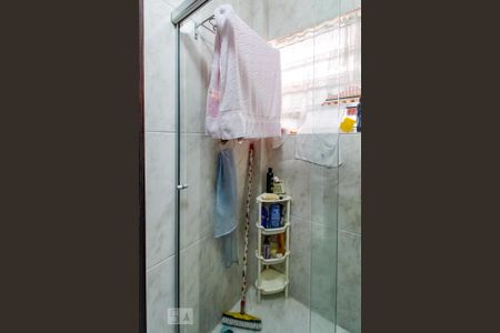 Casa à venda com 170m², 2 quartos e 2 vagasBanheiro da Suíte 2