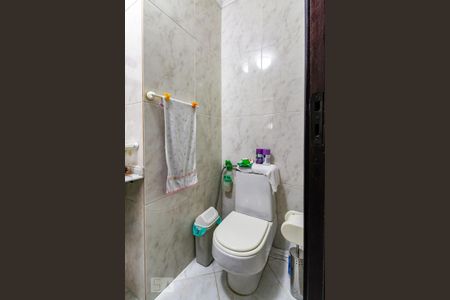 Casa à venda com 170m², 2 quartos e 2 vagasBanheiro da Suíte 2