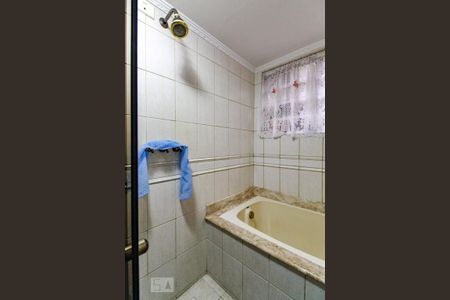 Casa à venda com 170m², 2 quartos e 2 vagasBanheiro da Suíte 1