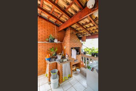 Casa à venda com 170m², 2 quartos e 2 vagasQuintal