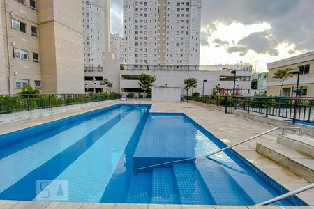 Apartamento para alugar com 68m², 2 quartos e 1 vagaÁrea comum - Piscina