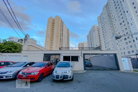 Apartamento para alugar com 68m², 2 quartos e 1 vagaFachada