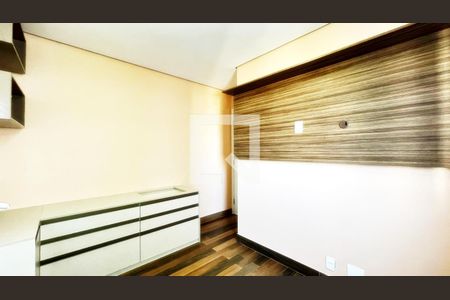 Quarto 2 de apartamento à venda com 2 quartos, 47m² em Jardim Las Vegas, Guarulhos
