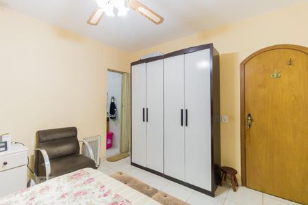 Casa à venda com 250m², 3 quartos e 3 vagas Casa à venda com 250m², 3 quartos e 3 vagasSuíte