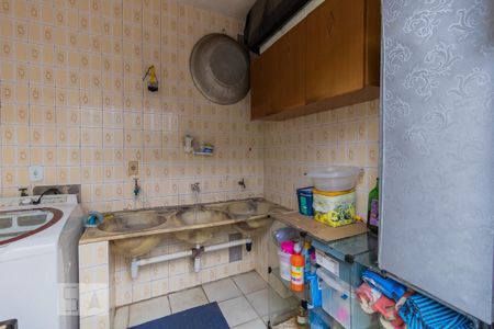 Casa à venda com 250m², 3 quartos e 3 vagas Casa à venda com 250m², 3 quartos e 3 vagasÁrea de Serviço