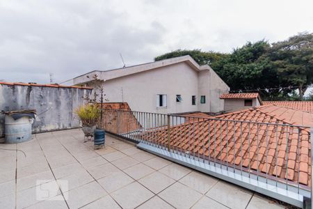 Casa à venda com 250m², 3 quartos e 3 vagas Casa à venda com 250m², 3 quartos e 3 vagasTerraço