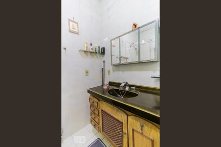 Casa à venda com 250m², 3 quartos e 3 vagas Casa à venda com 250m², 3 quartos e 3 vagasBanheiro da Suíte