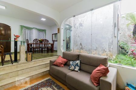 Sala  de casa à venda com 3 quartos, 250m² em Cidade Patriarca, São Paulo