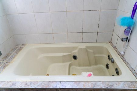 Casa à venda com 148m², 4 quartos e 2 vagasBanheiro 2