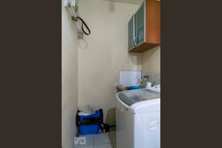 Casa à venda com 148m², 4 quartos e 2 vagasLavanderia