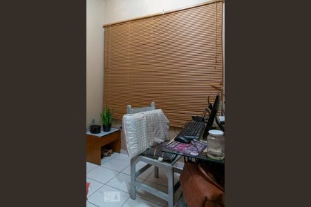 Casa à venda com 148m², 4 quartos e 2 vagasEscritório