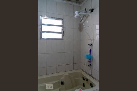 Casa à venda com 148m², 4 quartos e 2 vagasBanheiro 2