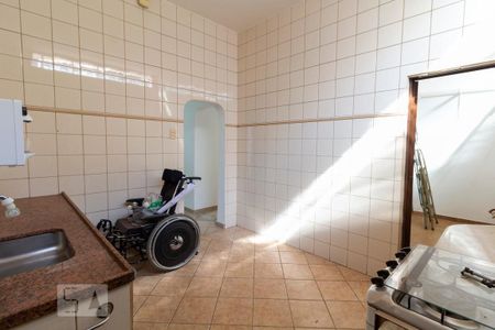 Casa para alugar com 300m², 3 quartos e 1 vagaCozinha