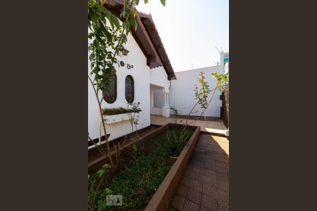 Casa para alugar com 300m², 3 quartos e 1 vagaFachada