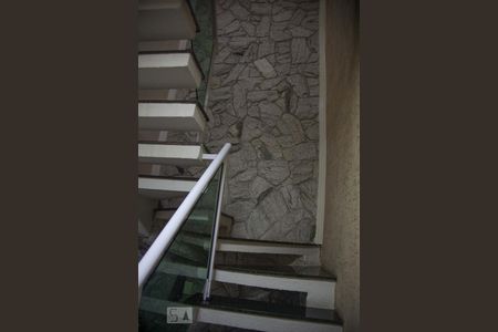 Escada andar superior de casa à venda com 3 quartos, 157m² em Vila Granada, São Paulo