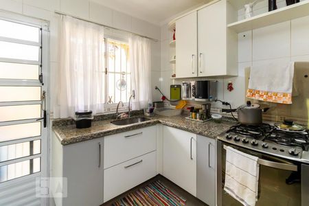 Casa à venda com 131m², 3 quartos e 2 vagasLavabo