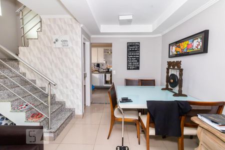 Sala de casa à venda com 3 quartos, 131m² em Vila Leonor, São Paulo