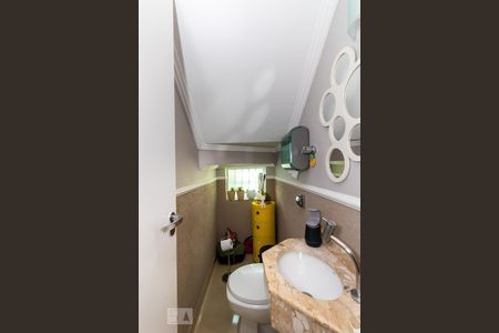 Casa à venda com 131m², 3 quartos e 2 vagasLavabo