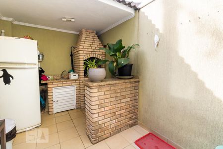 Casa à venda com 131m², 3 quartos e 2 vagasÁrea de Serviço e Churrasqueira