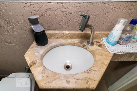 Casa à venda com 131m², 3 quartos e 2 vagasPia do Lavabo